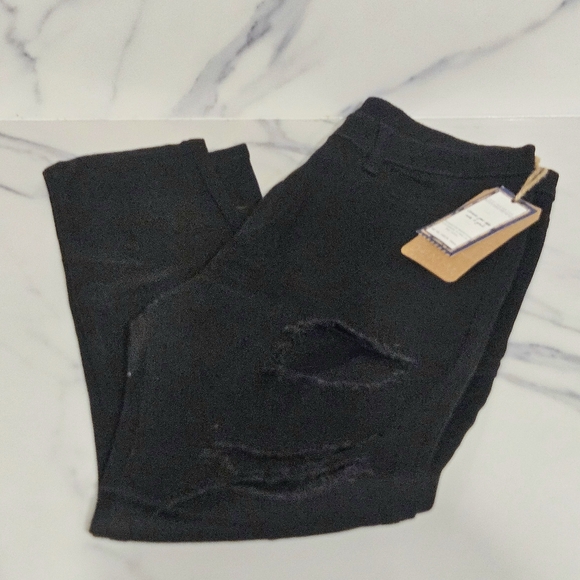 NWT - Women's Black Distressed/Ripped Jeans - Sz 12 - Picture 2 of 3